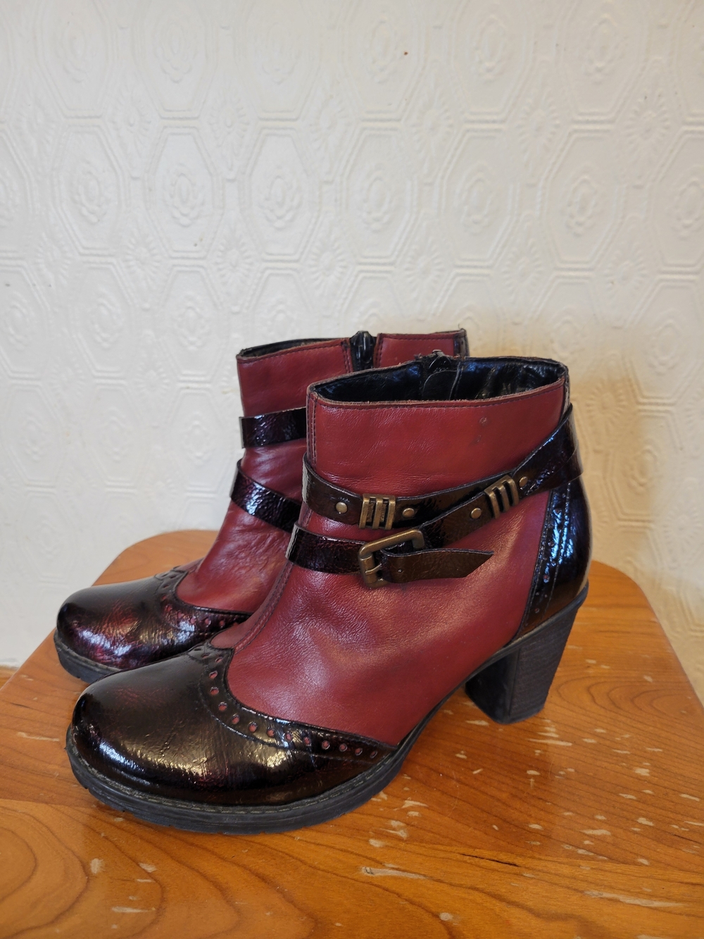 Remonte Boho Black Leather Bootie with Zip Size 8